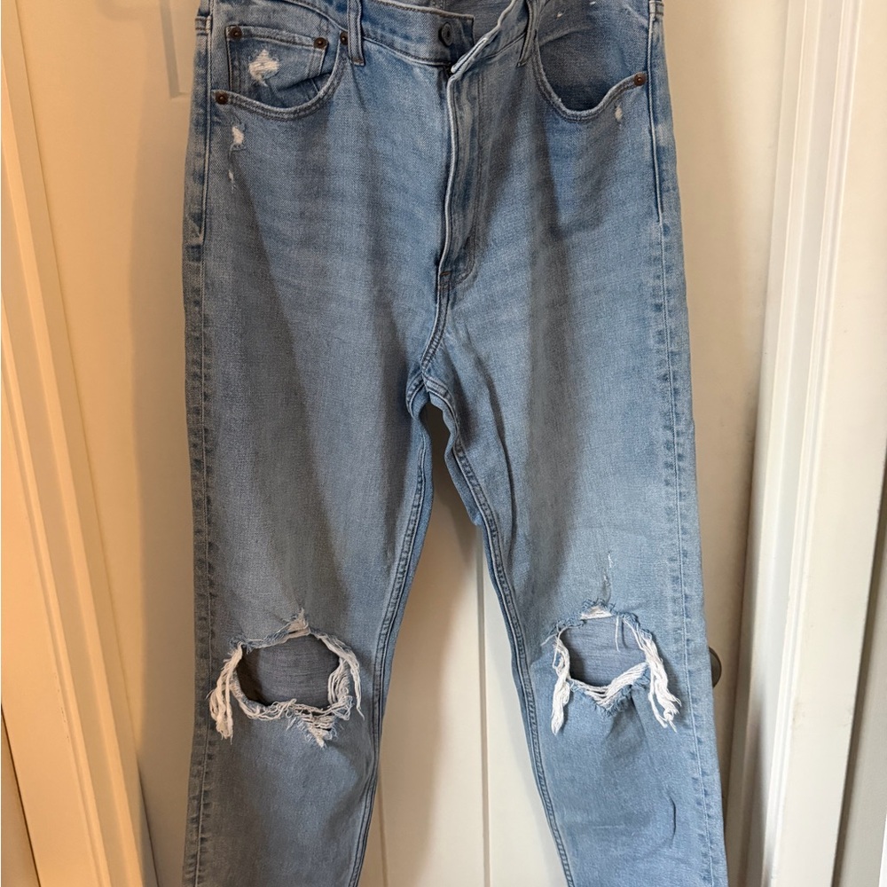 Abercrombie & Fitch Women's Light Blue Distressed Jeans